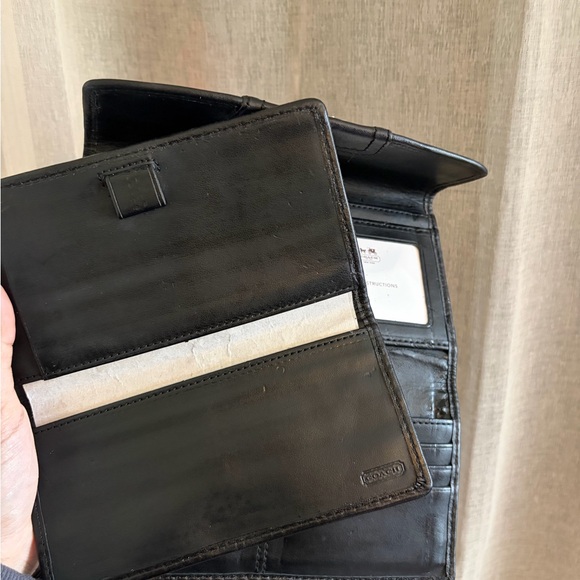 Coach Black Signature Pattern Wallet - Picture 3 of 7